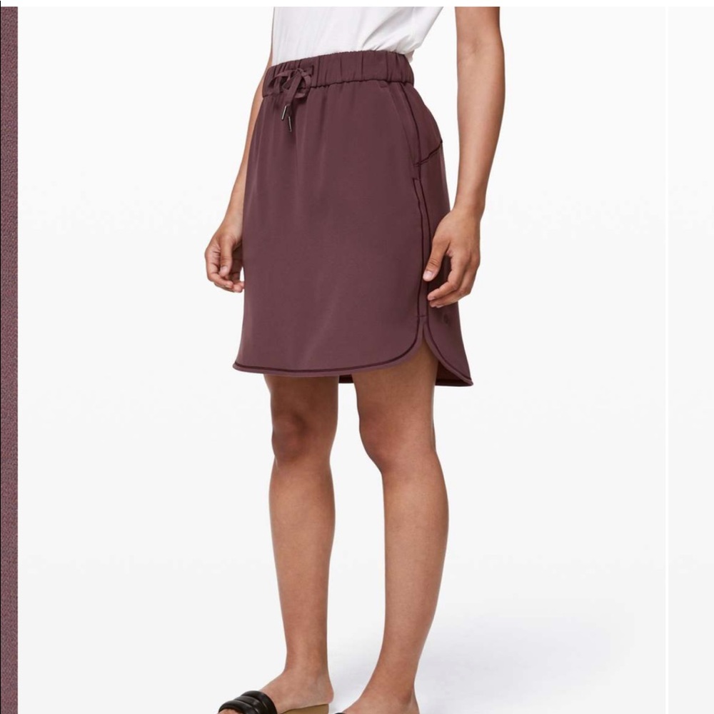NWT On The Fly Skirt in Cherry Cola